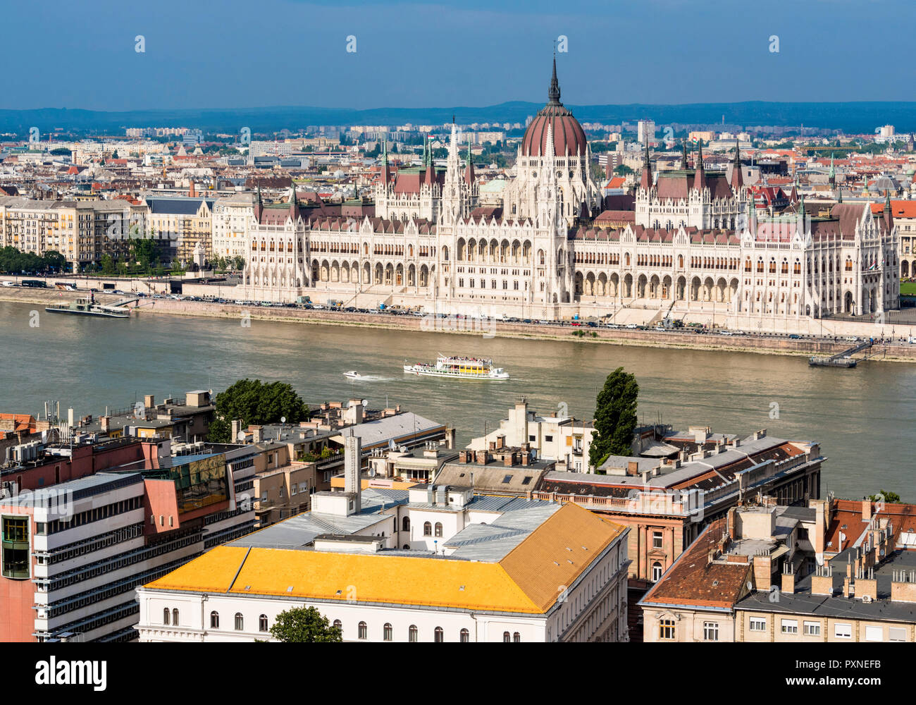 Vue sur le Danube et le Parlement hongrois de la Fisherman's Bastion, Budapest, Hongrie Banque D'Images