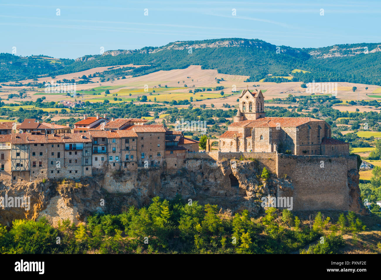 L'Espagne, Castille et Léon, Frias. Elle est considérée comme la plus petite ville d'Espagne. Banque D'Images