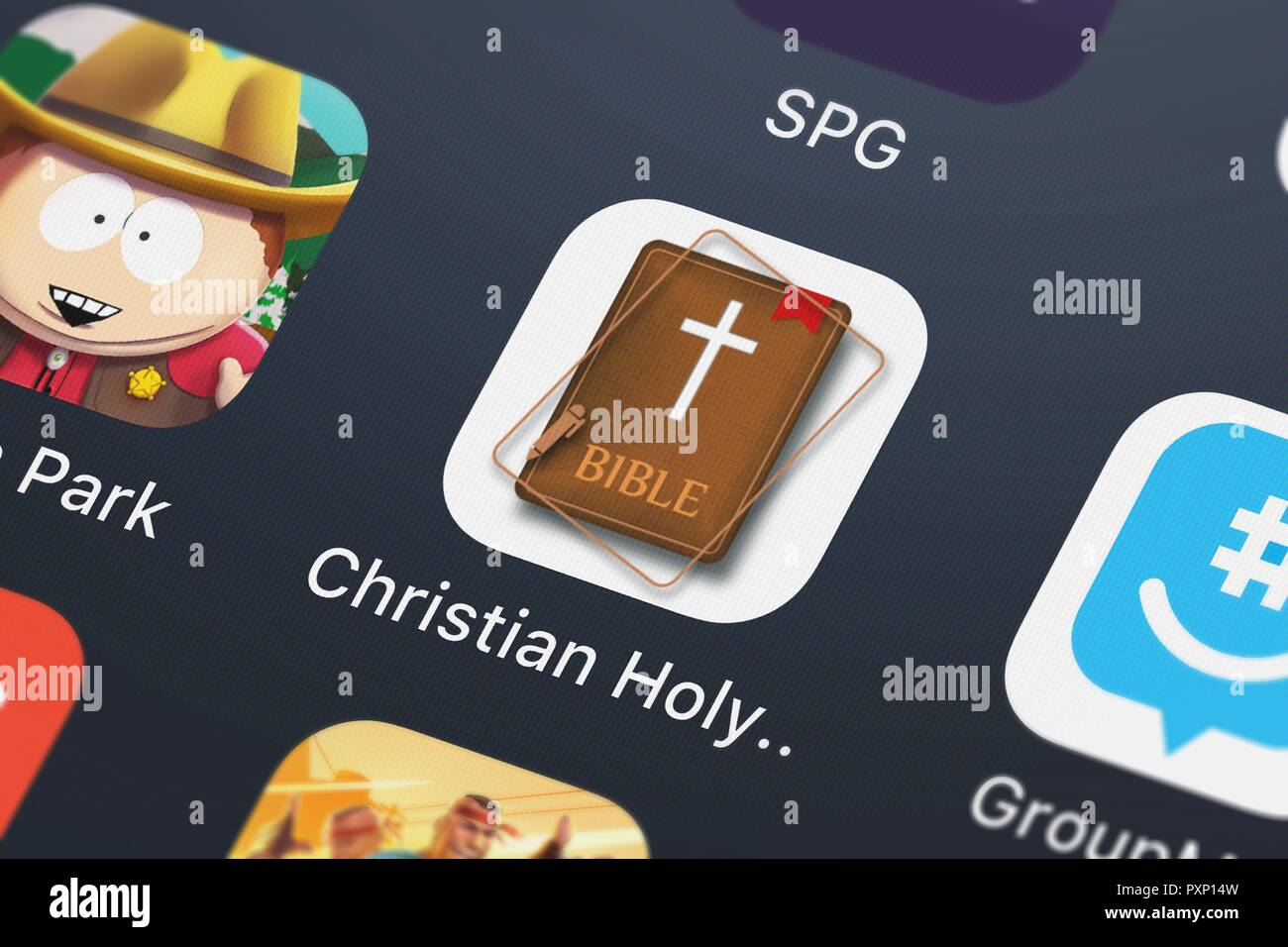 Londres, Royaume-Uni - 23 octobre 2018 : Capture d'écran de l'application mobile Christian Sainte Bible (Red Letter English edition) de Oleg Shukalovich. Banque D'Images