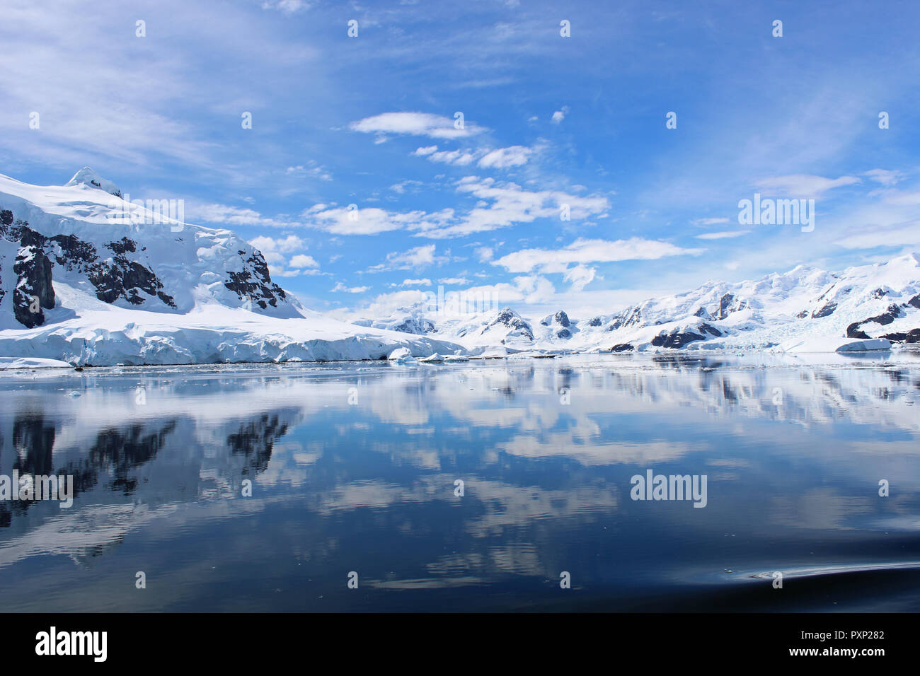 Paradise Bay, la péninsule de l'Antarctique est une bucket list, une fois dans une vie, accessible par expedition cruise Banque D'Images