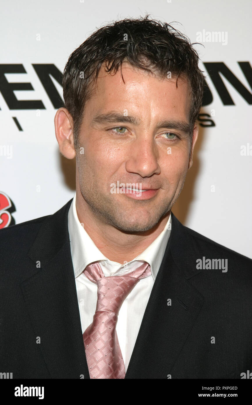 Clive Owen 03/28/05 SIN CITY @ Mann Théâtre National, Westwood Photo par Akira Shimada/HNW / PictureLux (28 mars 2005) Dossier de référence #  33687 HNWPLX 181 Banque D'Images