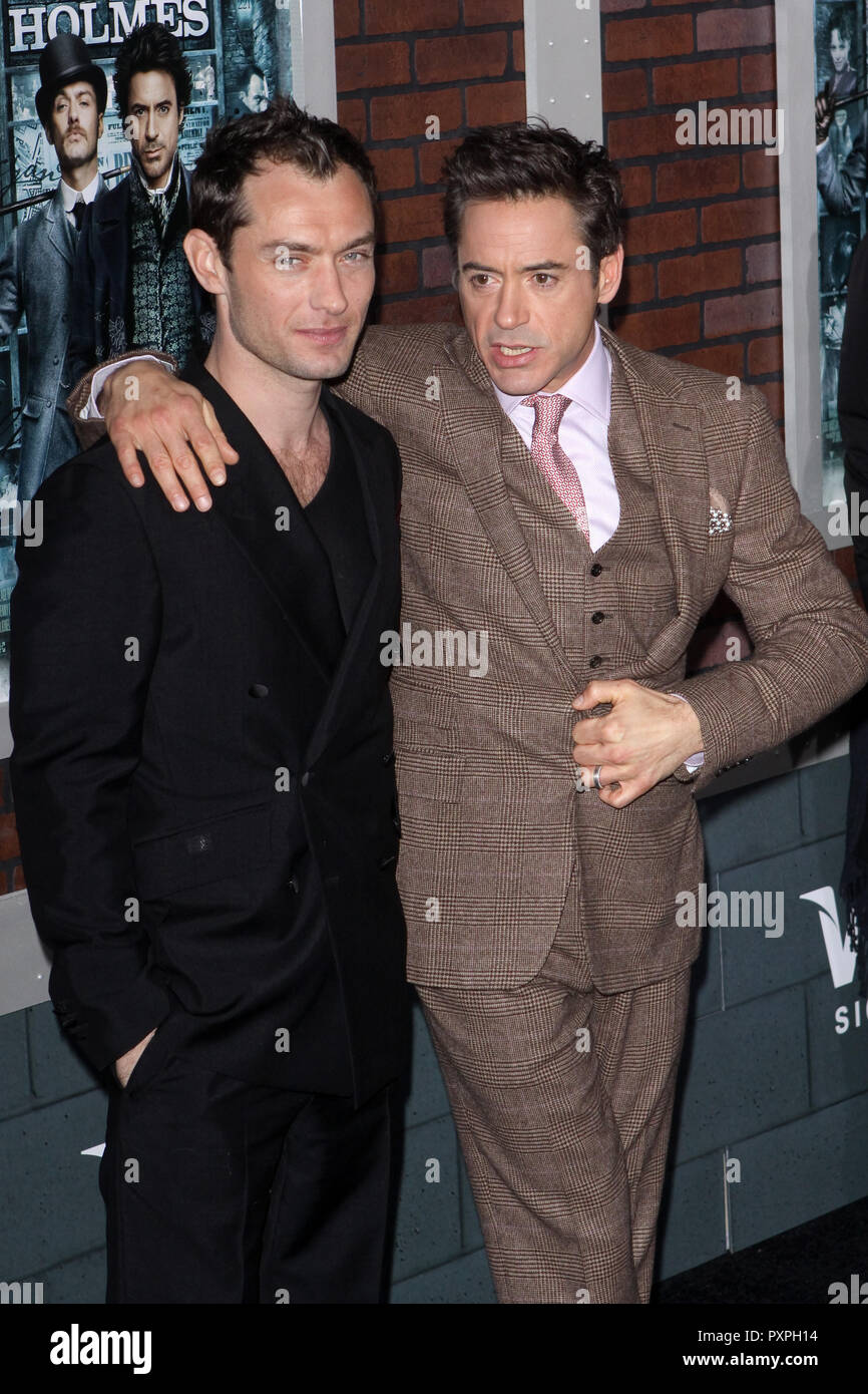 Jude Law, Robert Downey Jr. 12/17/09 Sherlock Holmes' Premiere @ Lincoln Center, New York Photo de Richard Buxo(17 Décembre 2009) Dossier de référence #  33687 HNWPLX 381 Banque D'Images