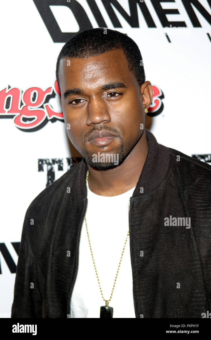 Kanye West 03/28/05 SIN CITY @ Mann Théâtre National, Westwood Photo par Akira Shimada/HNW / PictureLux (28 mars 2005) Dossier de référence #  33687 393 HNWPLX Banque D'Images