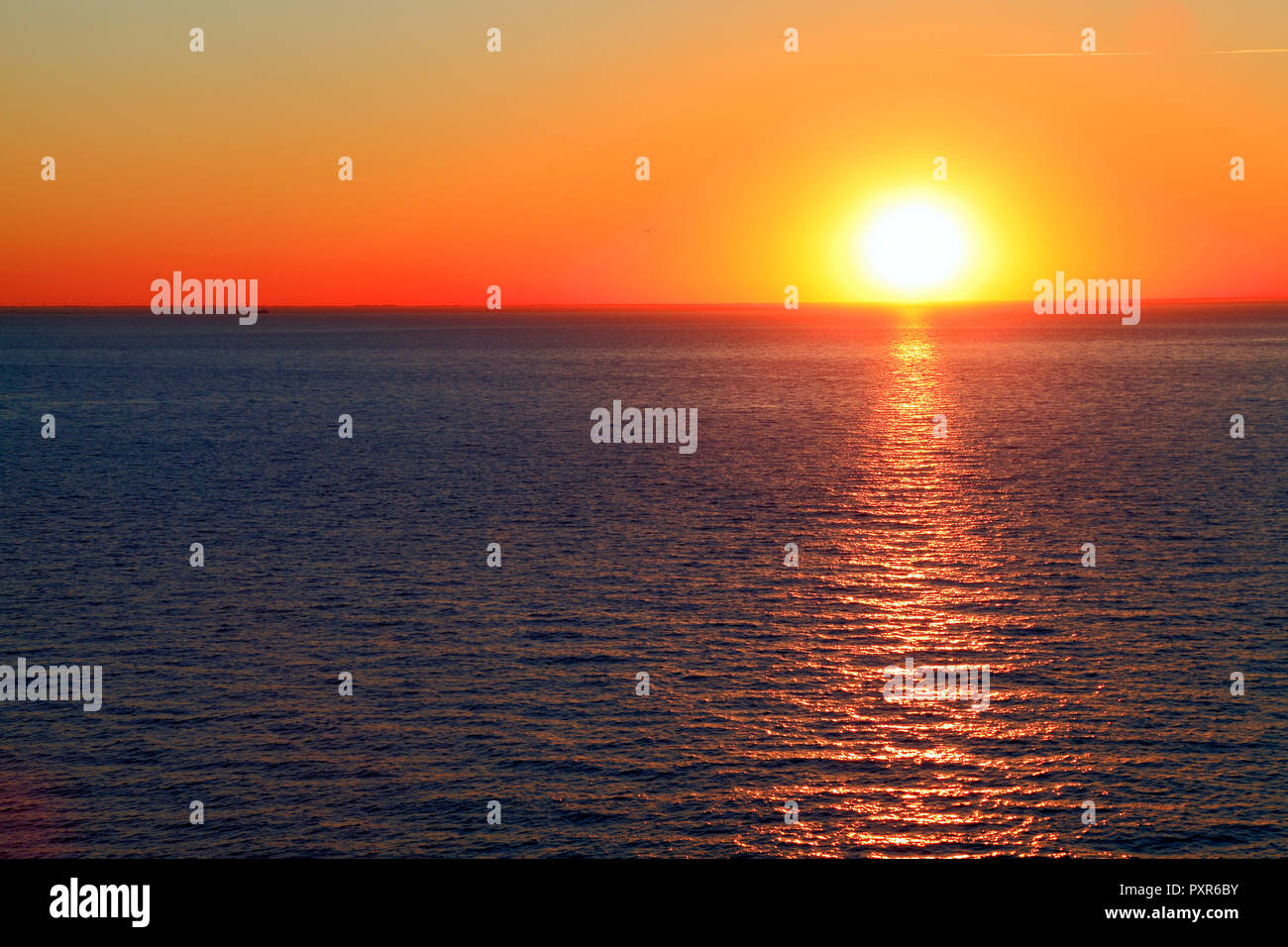 Mer rouge côte Banque de photographies et d’images à haute résolution