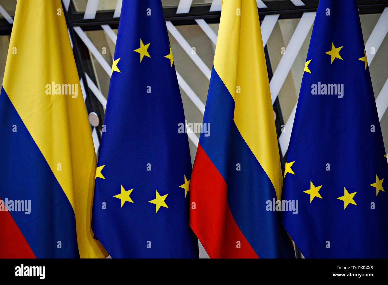 Bruxelles, Belgique. 24 octobre, 2018. Donald Tusk, le président du Conseil européen se félicite du président colombien Ivan Marquez Duque au siège du Conseil européen. Alexandros Michailidis/Alamy Live News Banque D'Images