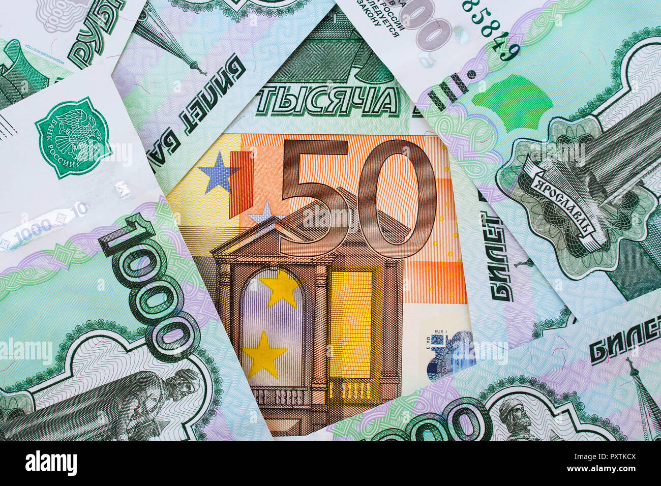 Contexte 50 Euro et 1 000 roubles Banque D'Images