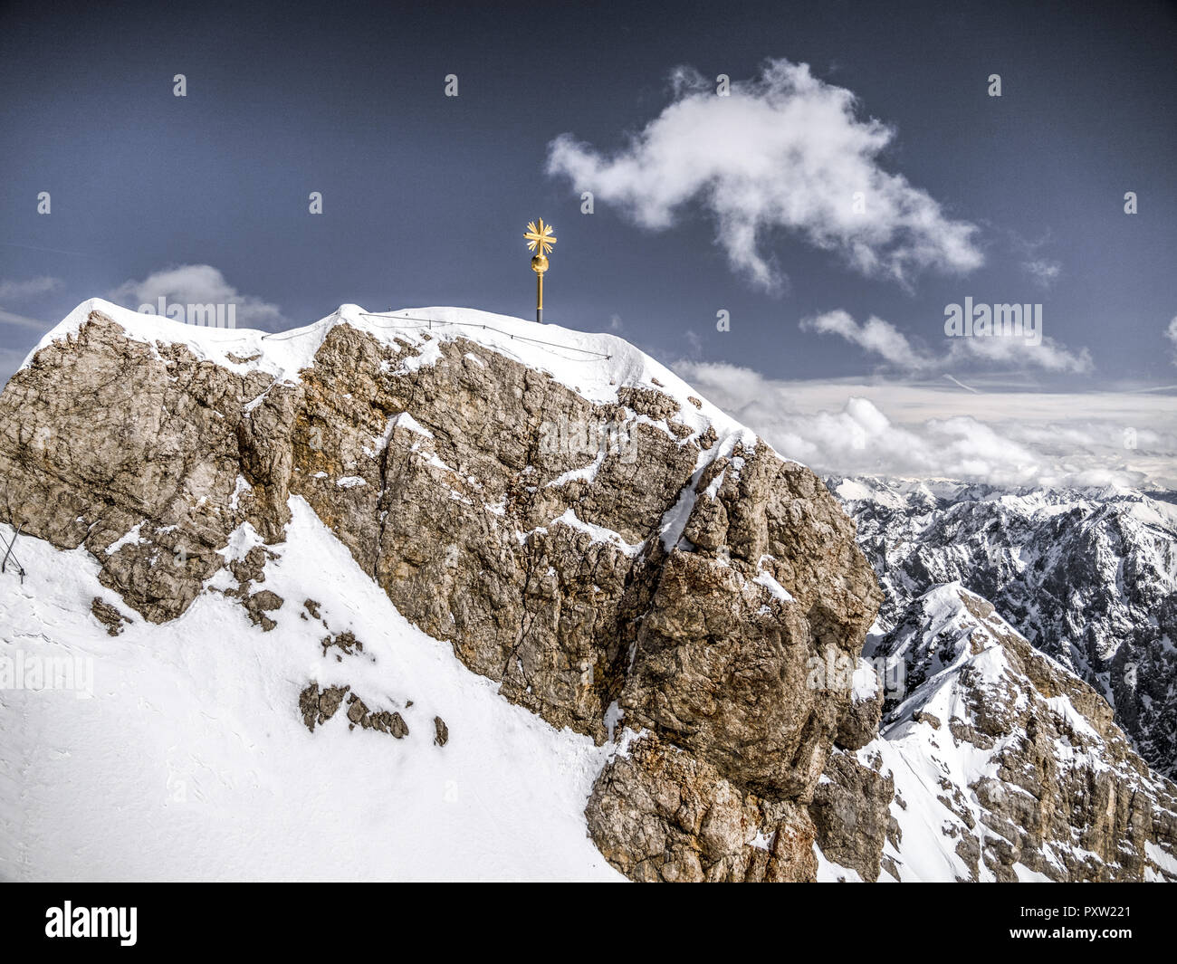 Sommet cross sur la Zugspitze Banque D'Images