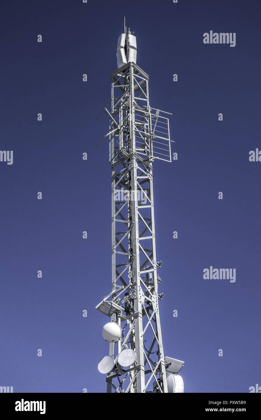 Antennenmast, Sender und Messgeräte auf dem österreichischen Teil der Zugspitze, Bezirk Reutte, Tyrol, Österreich, Europa, sur les pylônes d'émetteurs, Banque D'Images