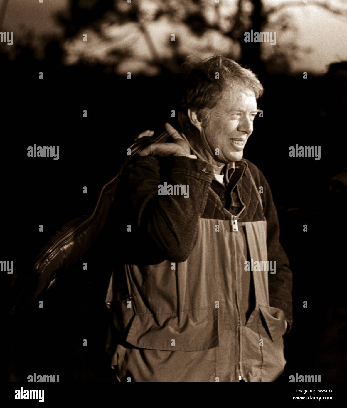 Le président Carter avec fusil sur une chasse d'oiseaux tôt le matin à Sumter Co. Géorgie Banque D'Images