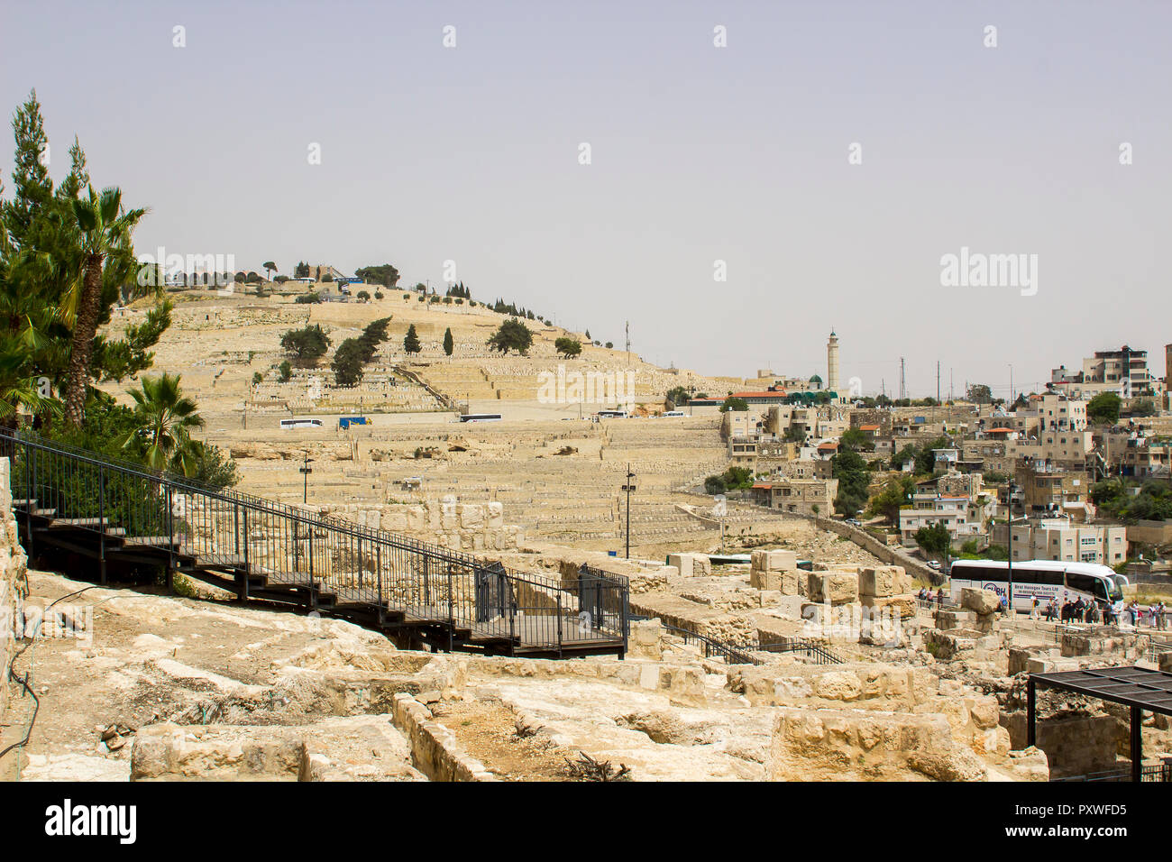 11 mai 2018 une vue sur la vallée du Cédron au mont des Oliviers du mur sud du Mont du Temple à Jérusalem Israël Banque D'Images