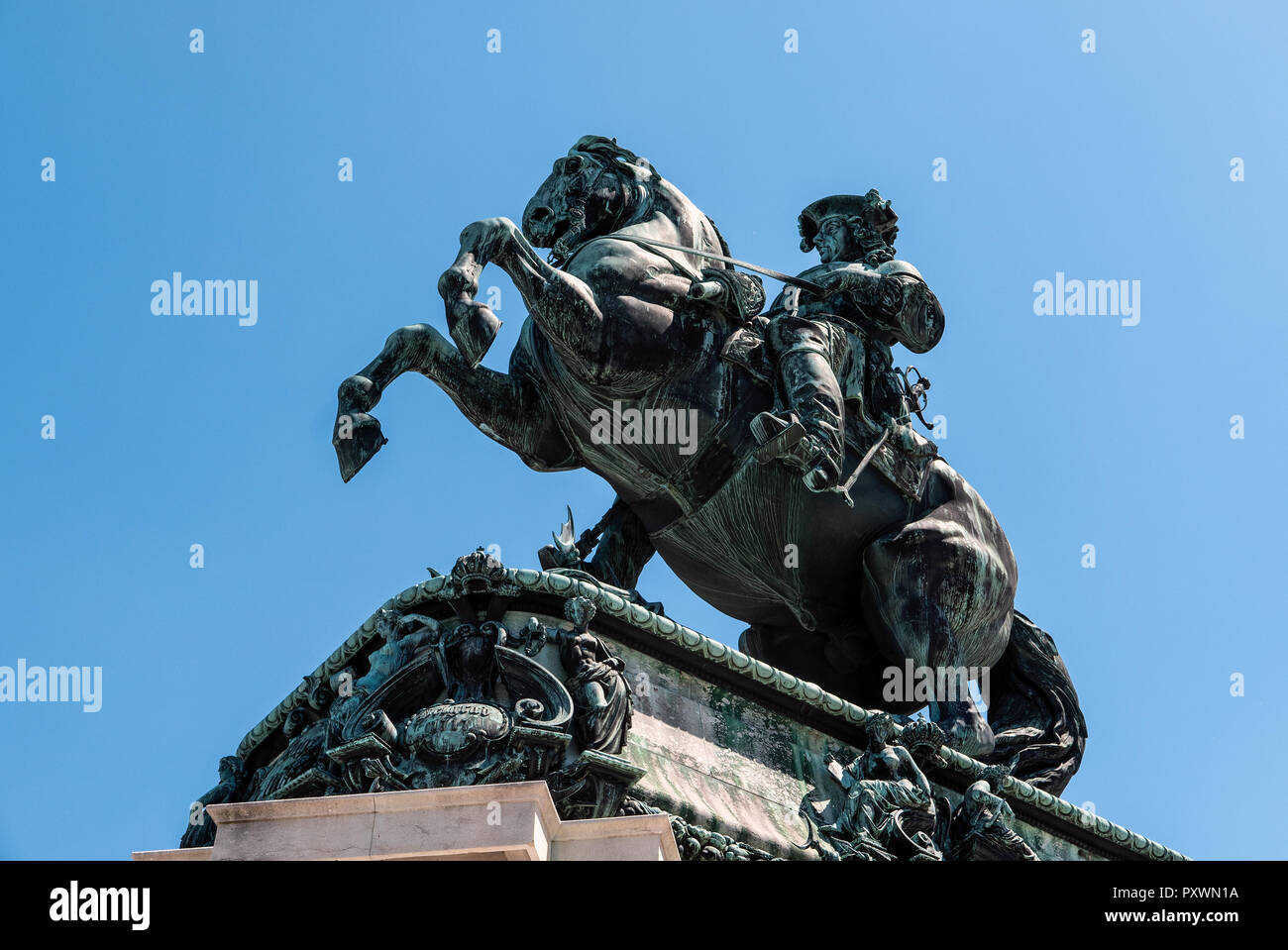 Prix Eugène de Savoie (1663-1736) sur son étalon à Heldeplatz la guerre, commandé par l'Empereur Hofburg Frantz Joseph et terminé en 1865. Banque D'Images