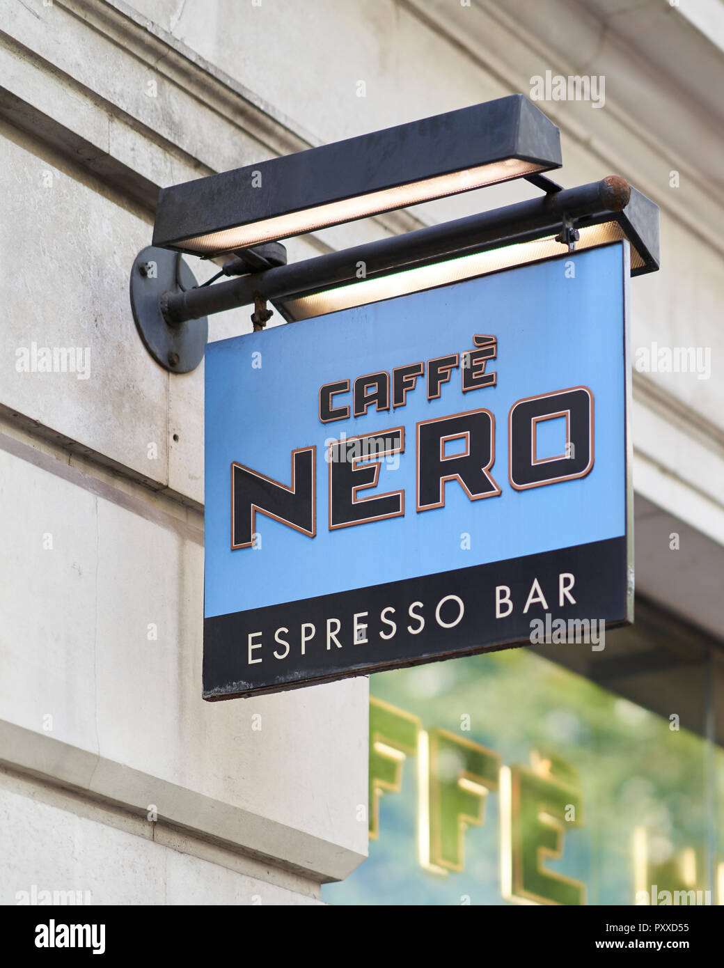 Caffè nero Café. Store Front Banque D'Images