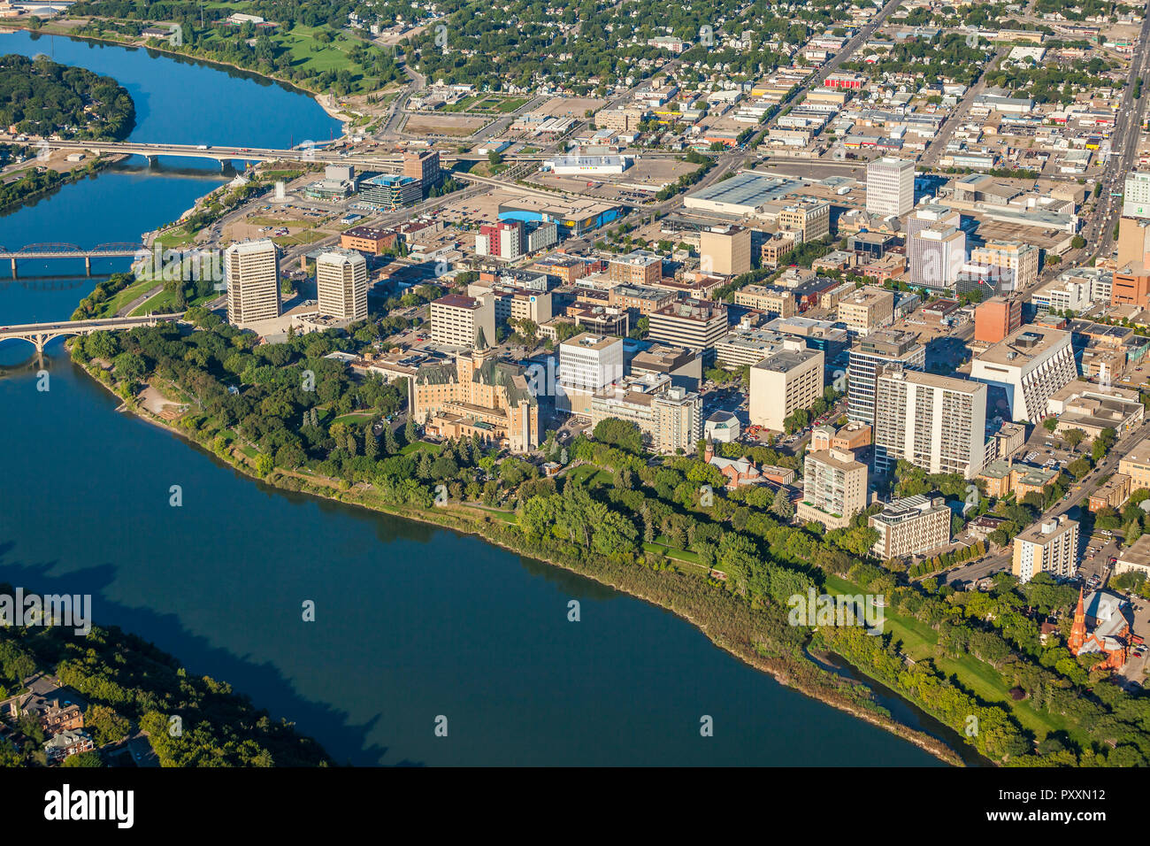 Vue aérienne de la ville de Saskatoon et de la rivière Saskatchewan Sud. Banque D'Images