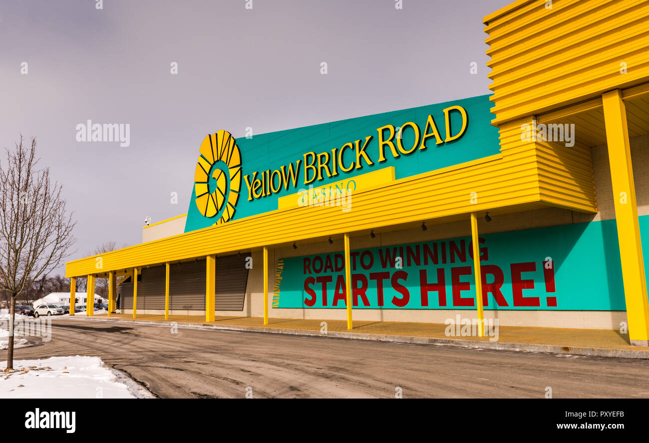 La façade extérieure de la route de brique jaune Casino conçu pour célébrer le "Wonderful Wizard of Oz' film à Chittenango, New York. Banque D'Images