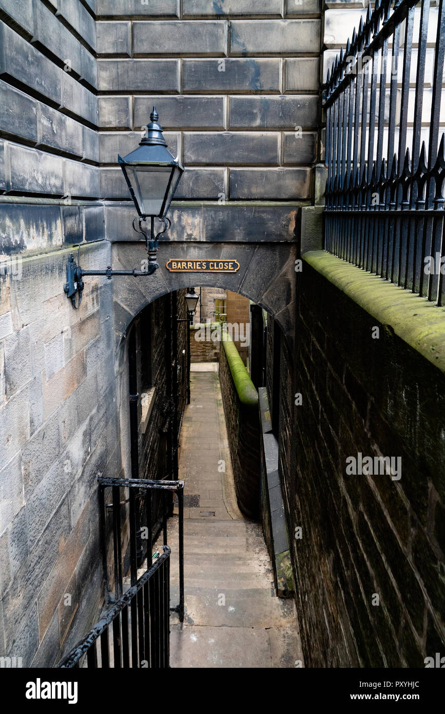 Voir l'historique de Barrie est proche (zone de passage) dans la vieille ville d'Édimbourg, Écosse, Royaume-Uni Banque D'Images