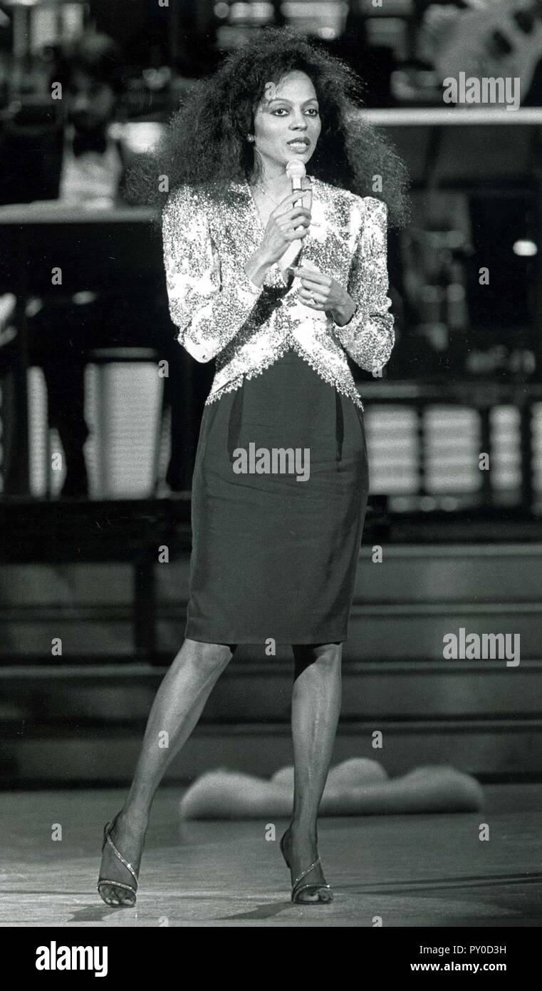 La Rockefeller Plaza A New York 25 Motown Hier Aujourd Hui Forever Diana Ross Qui A La Rockefeller Plaza A New York 25 Motown Hier Aujourd Hui Forever Diana Ross Qui A
