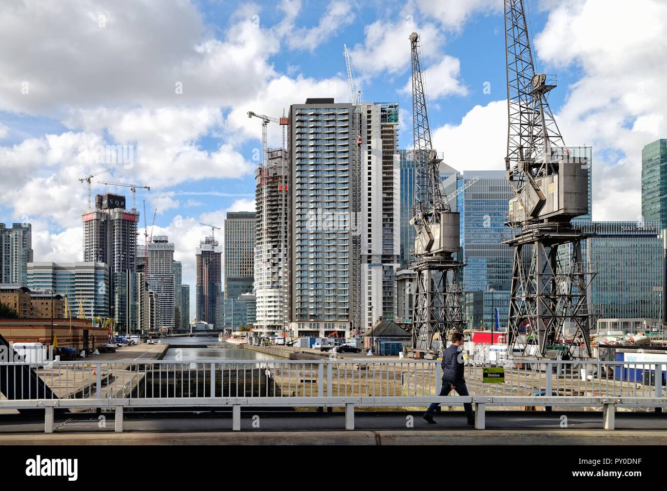 Site de construction à Wood Wharf London Docklands, East London England UK Banque D'Images