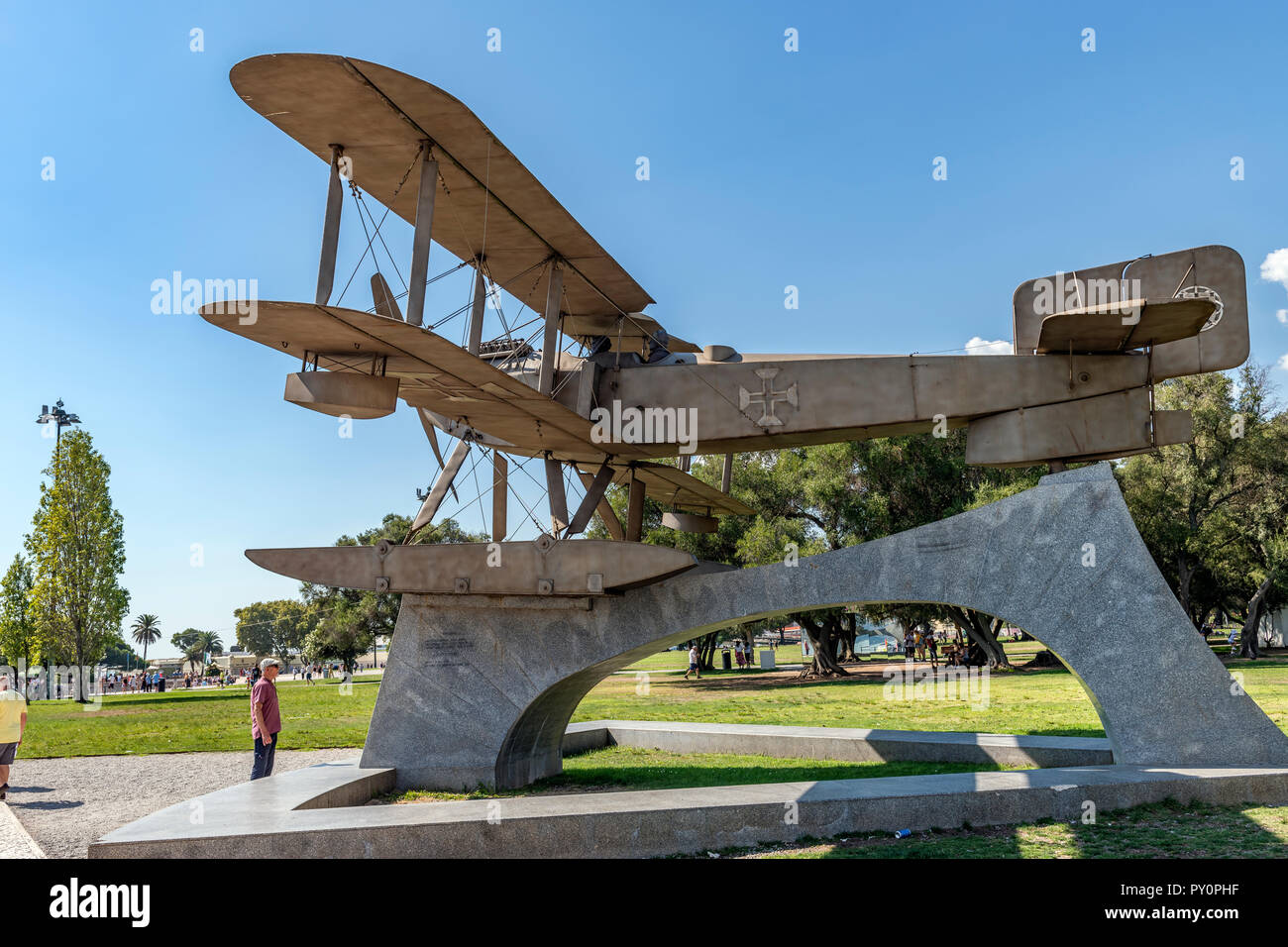 Statue commémorative en souvenir de la première traversée de l'Atlantique sud par Gago Coutinho et Sacadura Cabral dans un Fairey III-D'hydravions en 1922 MkII Banque D'Images
