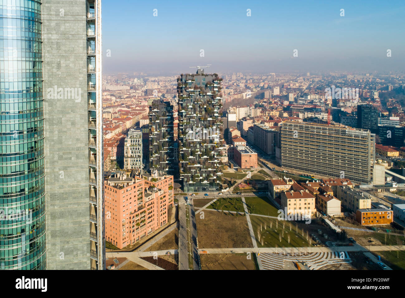 Vue aérienne du quartier des affaires, Milan, Lombardie, Italie Banque D'Images