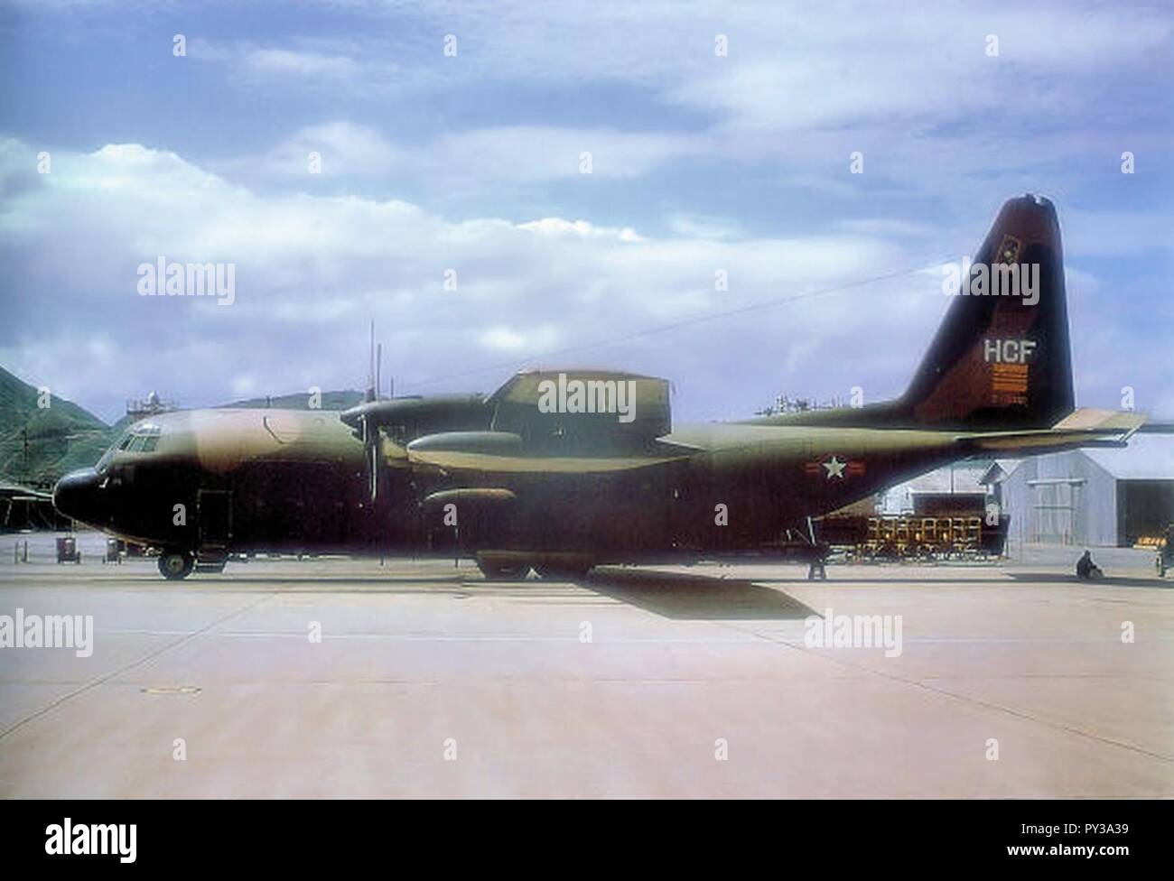 C-130A 57-0460 AFVN TanSonNhut 1972. Banque D'Images