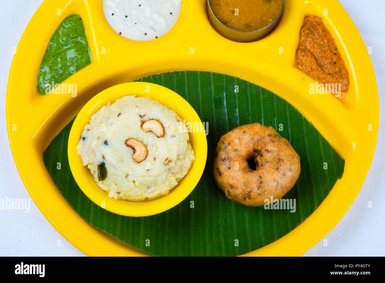 La nourriture, repas, recette dans l'Inde du Sud et d'Asie et d'aliments sains traditionnels délicieux jus de fruits, thé et café, cuisine Chinoise, gros plan, délicieux, Banque D'Images