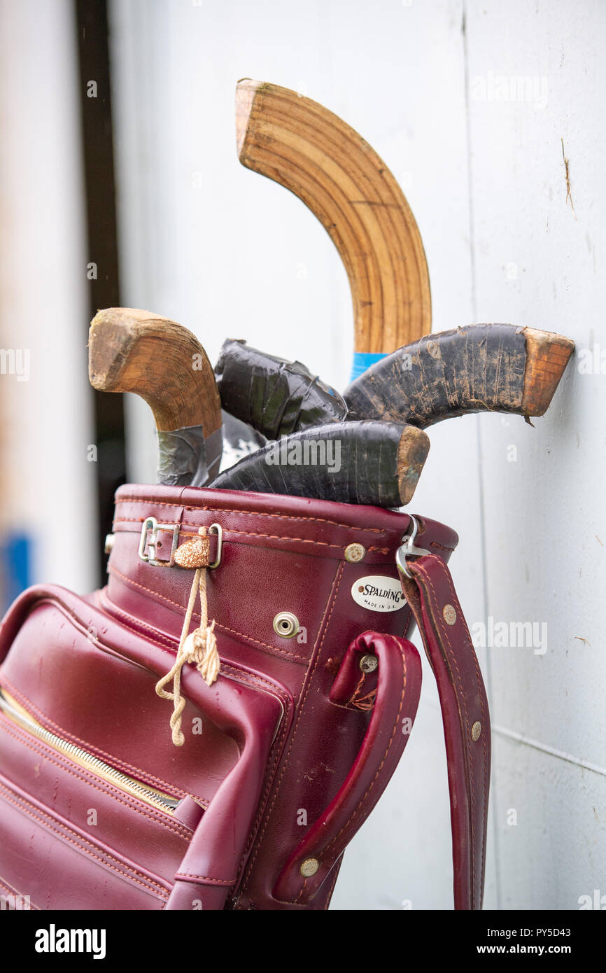 L'Ecosse le dimanche- Insight, Shinty Shinty Club-sac de rechange stick Banque D'Images