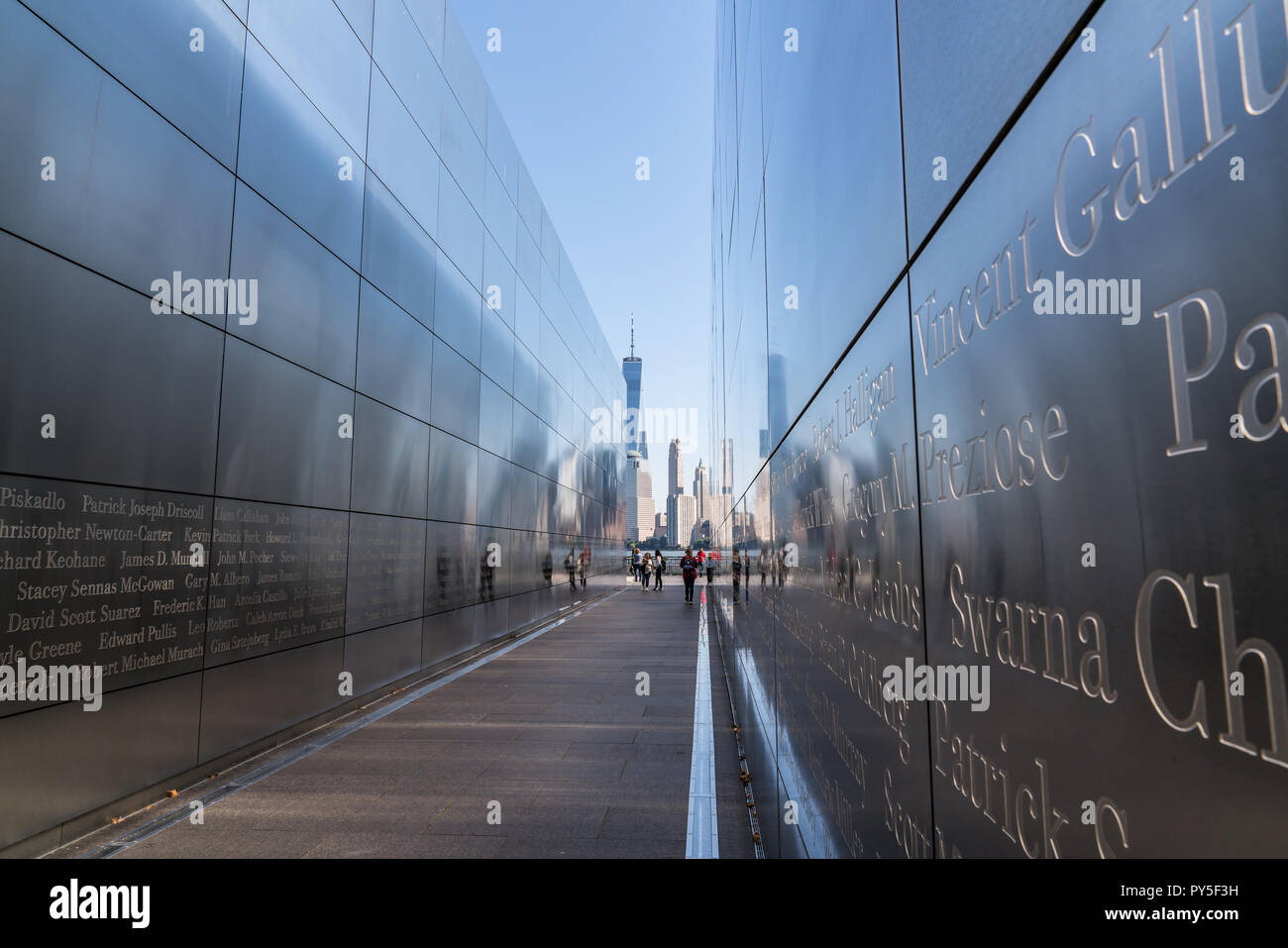 JERSEY CITY, NJ - Septembre 29, 2018 : Le Mémorial Empty Sky à Jersey City, New Jersey Banque D'Images