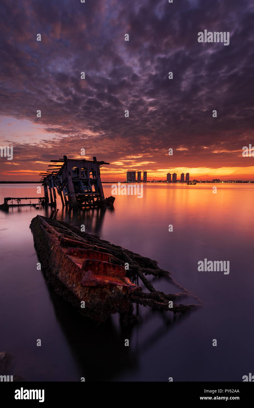 Abandonné le navire à Muara Angke, Jakarta Banque D'Images
