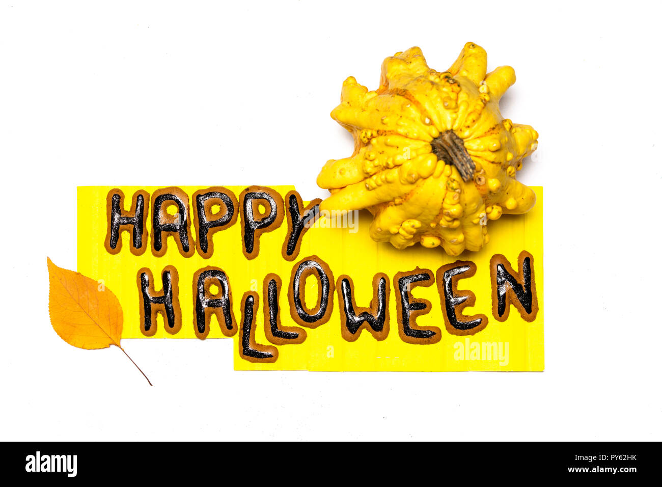 Journée Halloween citrouille jaune avec un arrière-plan Banque D'Images