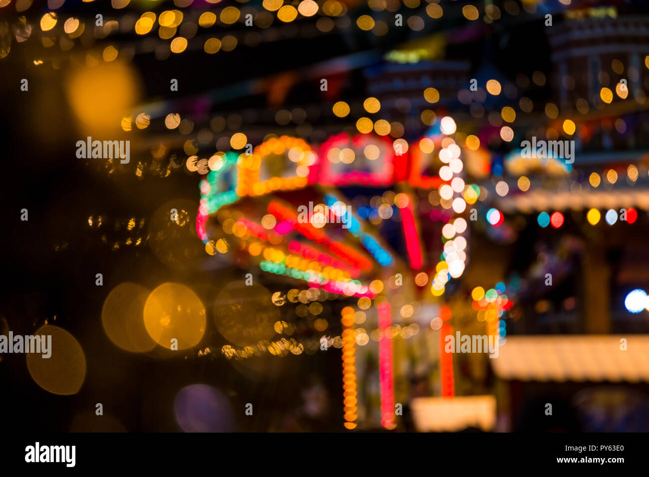 Au carrousel de Noël dans la ville de Moscou Banque D'Images