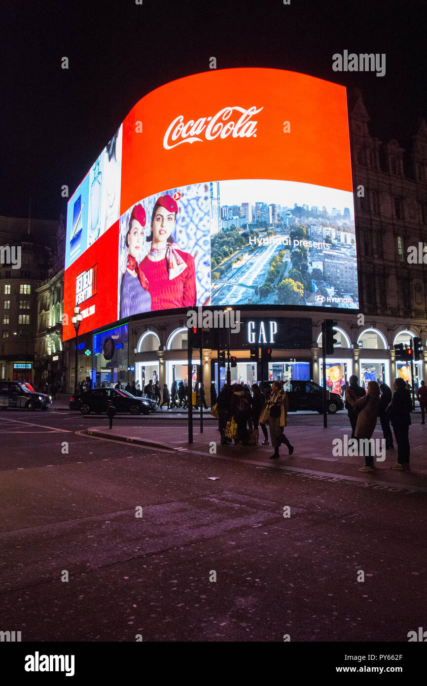 Lumières de Piccadilly - Landsec est énorme nouvelle LED écran numérique sur Piccadilly Circus, Londres, UK Banque D'Images