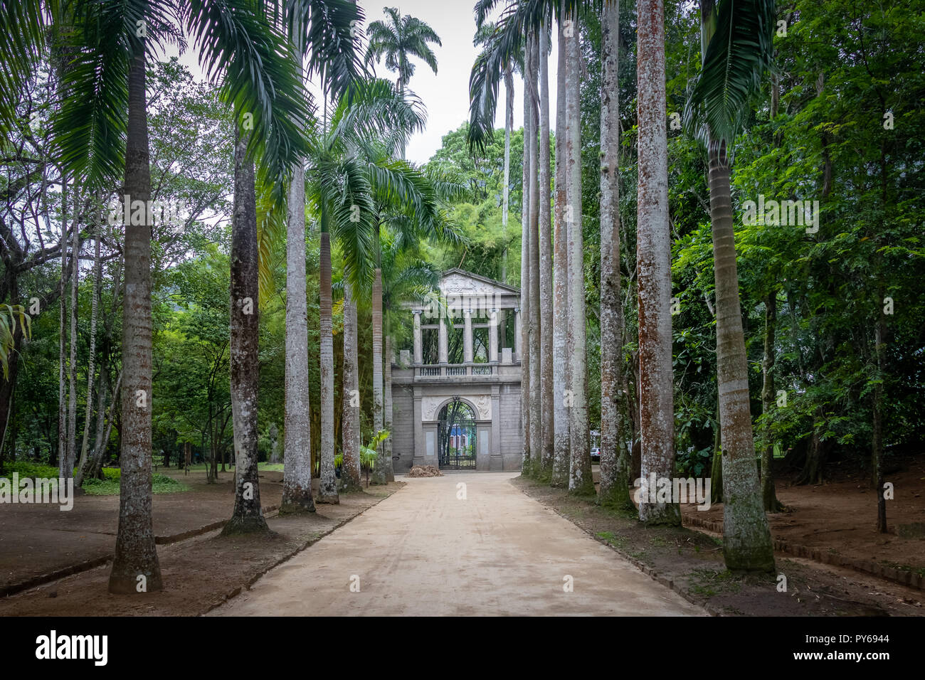 Ancien Portail de l'Académie des beaux-arts au Jardim Botanico Botanical Garden - Rio de Janeiro, Brésil Banque D'Images