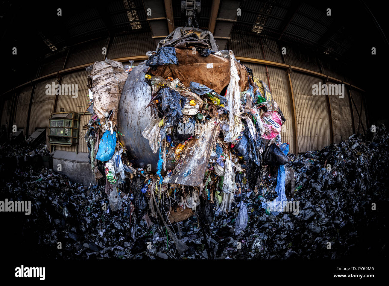 La gestion des déchets solides municipaux mélangés Banque D'Images