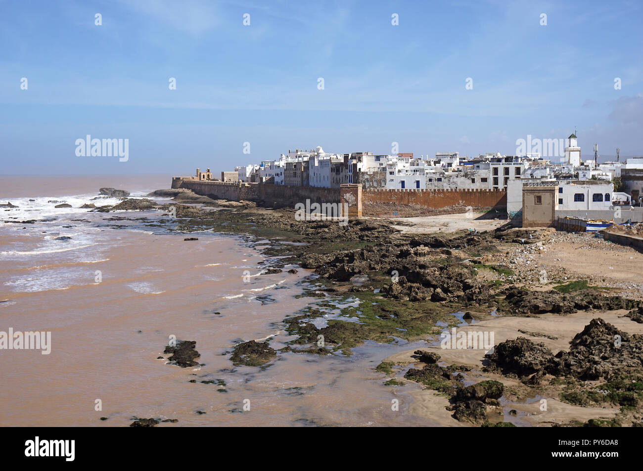 Voir à partir de la Skala du port sur l'ancienne médina d'Essaouira, Maroc Banque D'Images