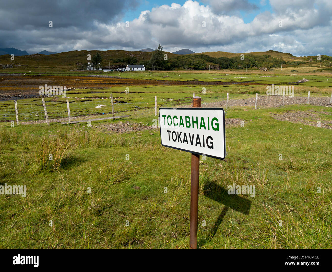 Bordure de village signe pour le village éloignées et isolées de Tokavaig sur l'île de Skye, Écosse, Royaume-Uni Banque D'Images