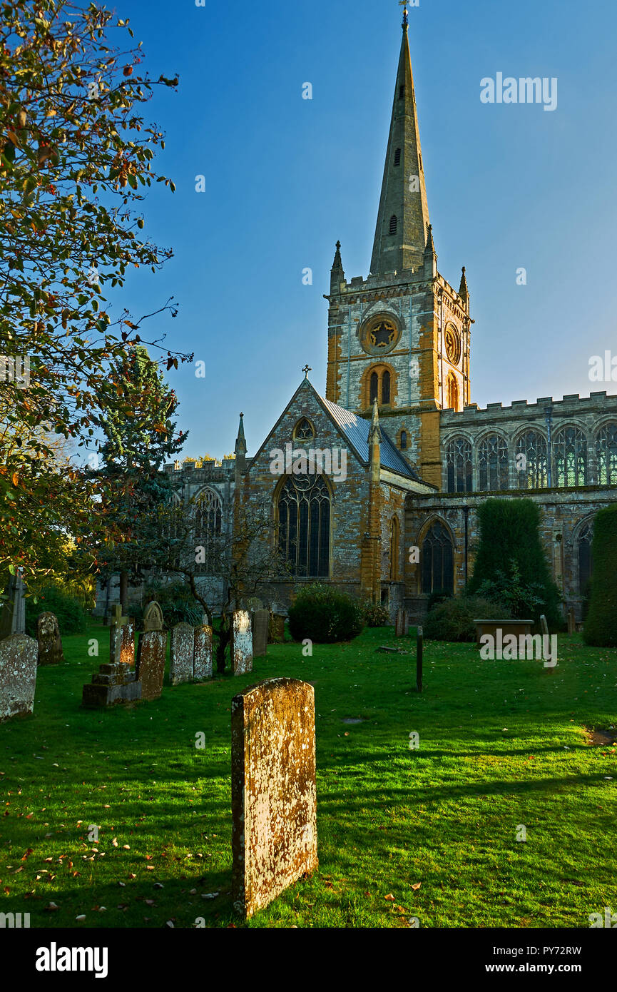 L'église Holy Trinity, lieu de sépulture de William Shakespeare, à Stratford upon Avon, Warwickshire. Banque D'Images