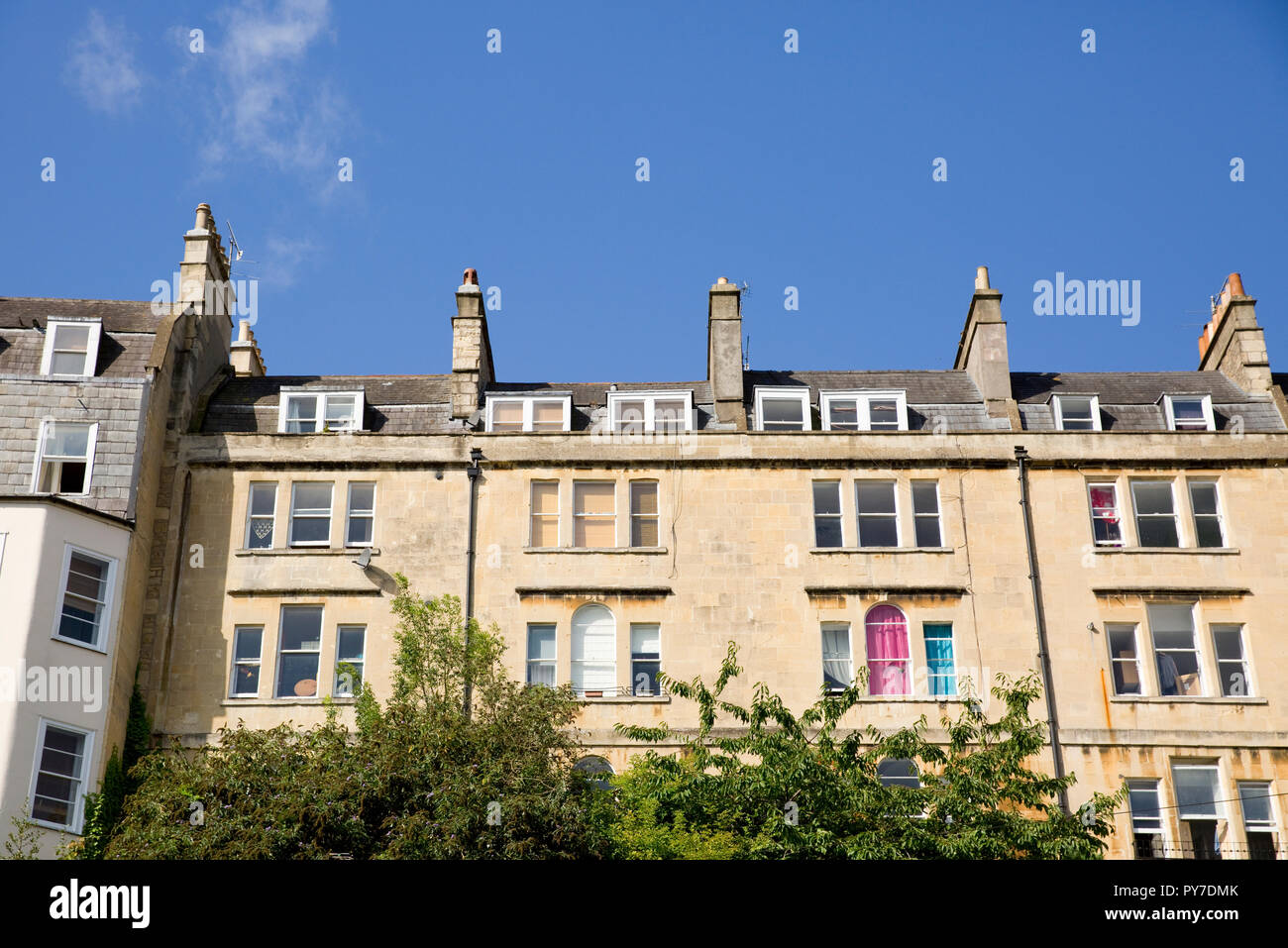 L'arrière de maisons dans le parangon à de Walcot Street, Bath, Somerset Banque D'Images