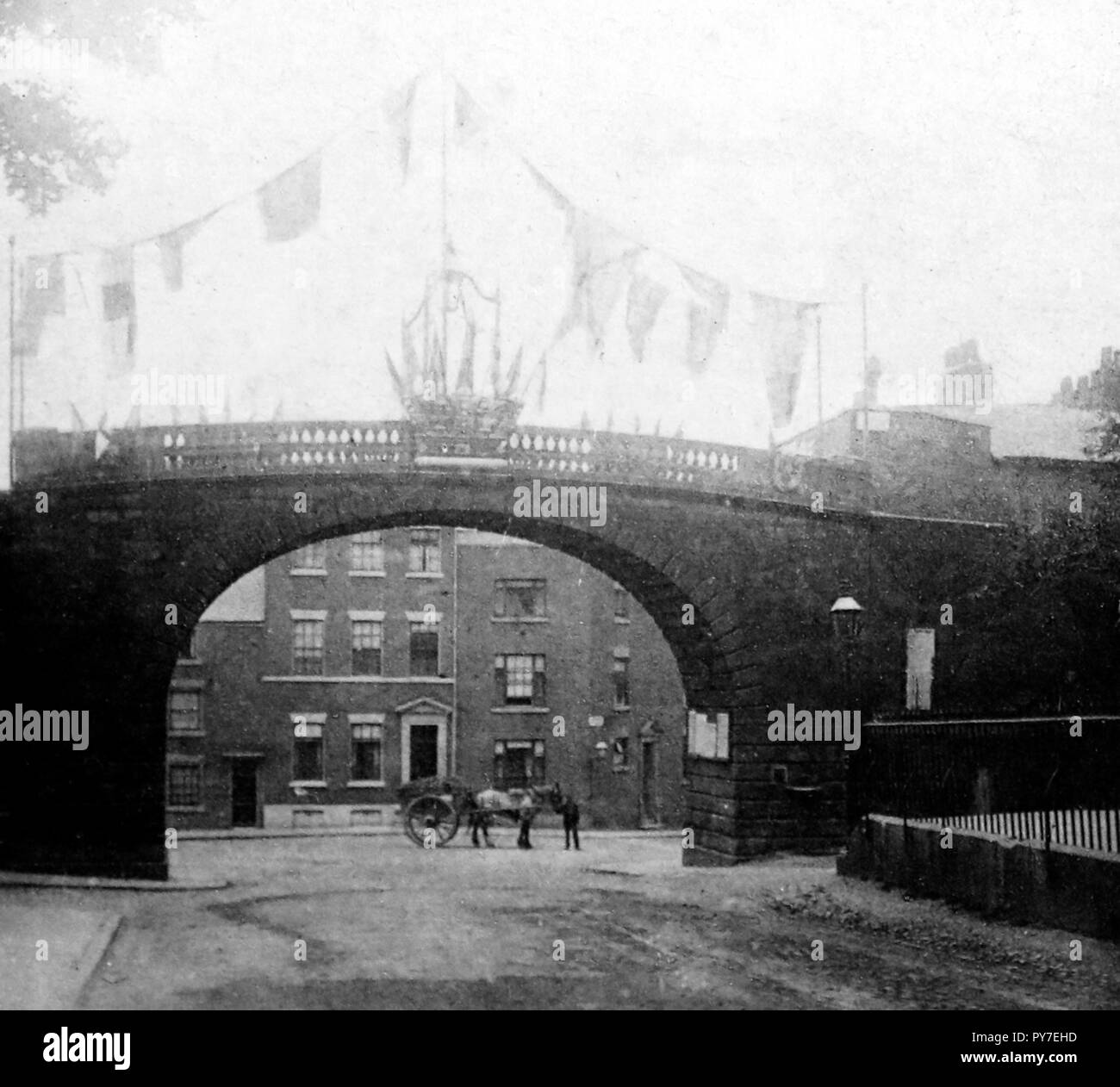 La porte de la ville de Chester, dans les années 1870 Banque D'Images