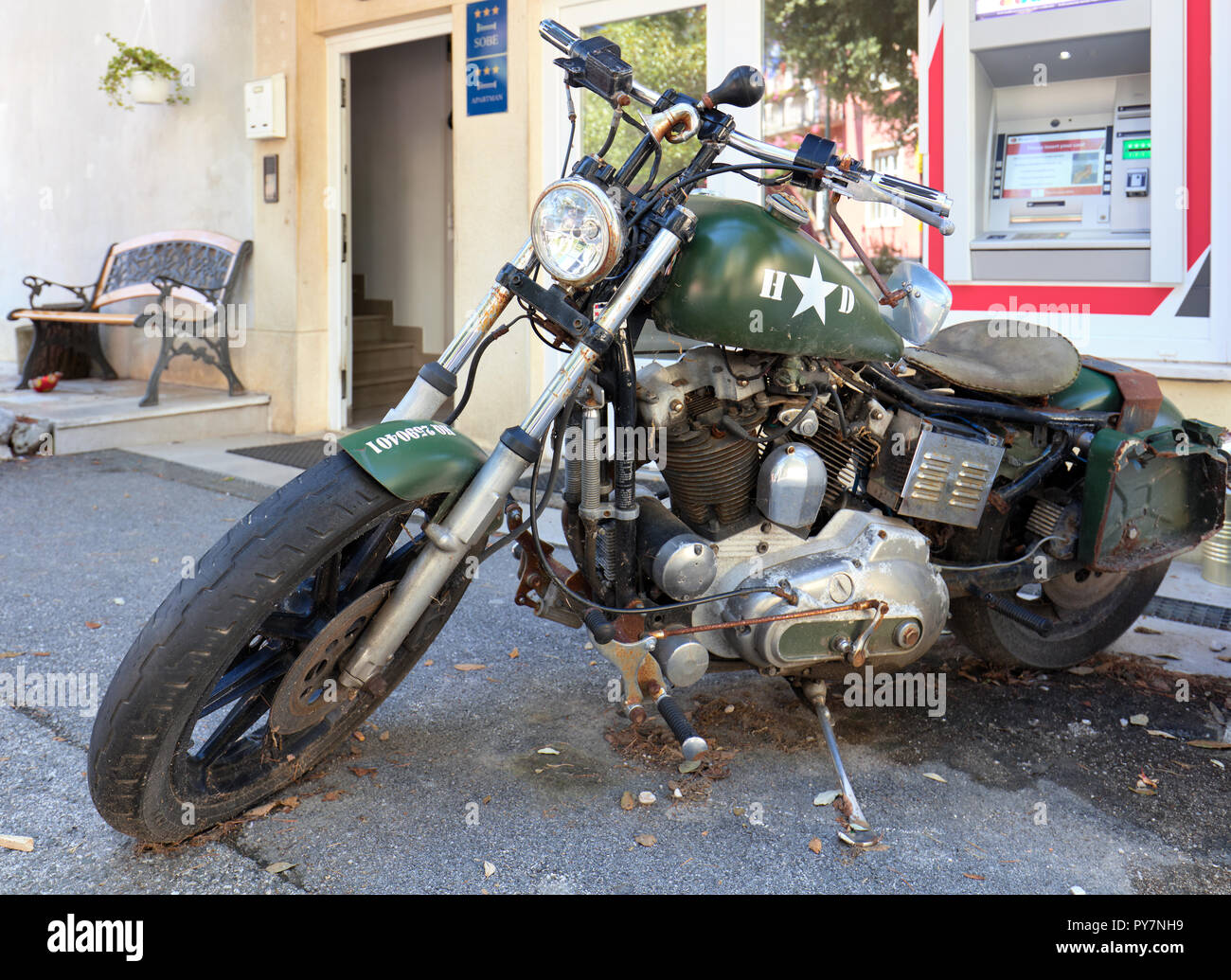 Vieille moto militaire américaine dans la région de Moscenicka Draga, Istrie, Croatie Banque D'Images