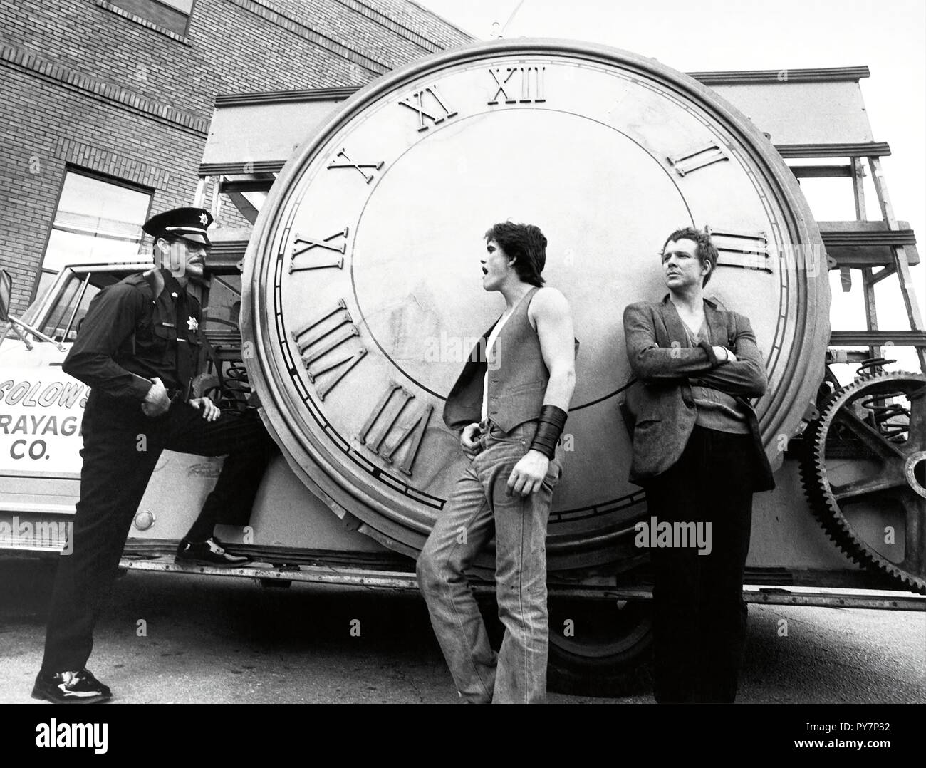 Titre original : RUMBLE FISH. Titre en anglais : RUMBLE FISH. Année : 1983. Réalisateur : Francis Ford Coppola. Stars : Matt Dillon, Mickey Rourke, WILLIAM SMITH. Credit : UNIVERSAL PICTURES / Album Banque D'Images