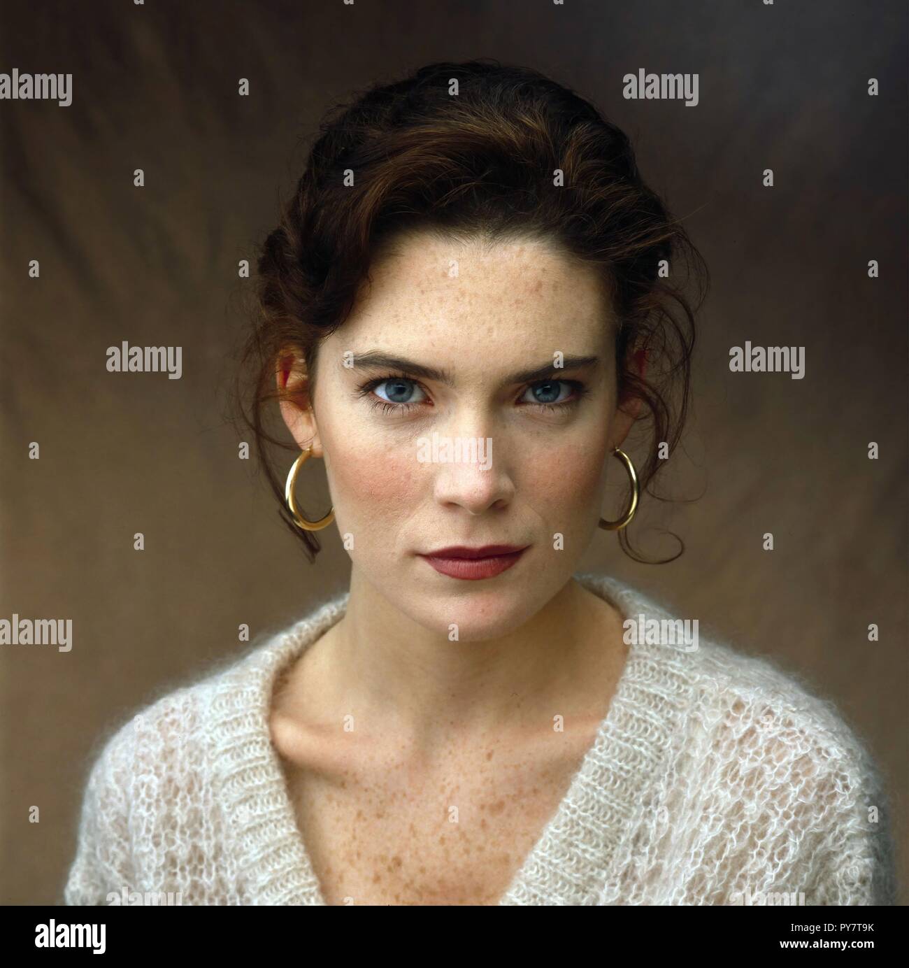 Titre original : Twin Peaks. Titre en anglais : Twin Peaks. Année : 1990. Directeur : David Lynch. Stars : Lara Flynn Boyle. Credit : LYNCH/FROST PRODUCTIONS / Album Banque D'Images