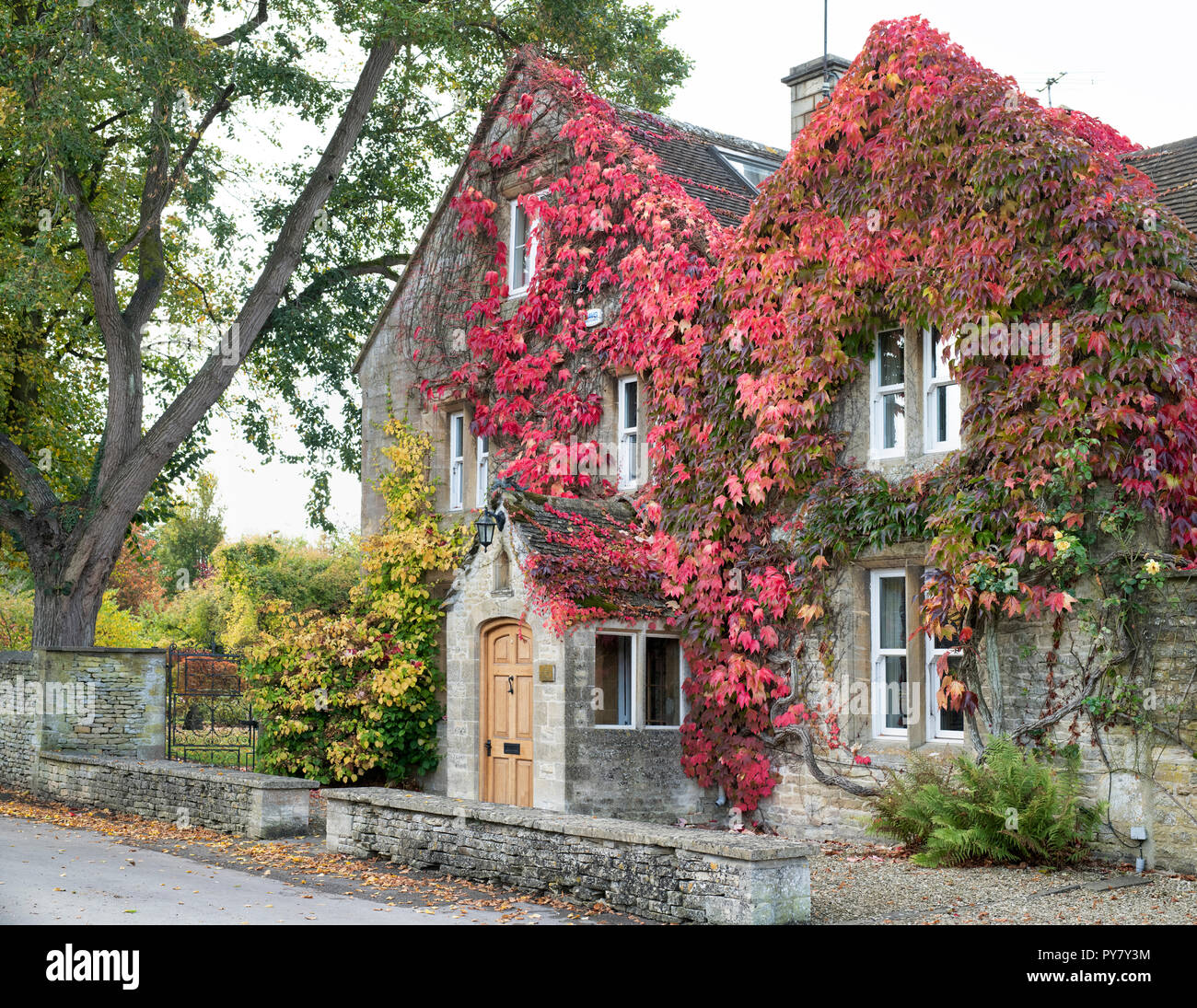 Shipton under wychwood village Banque de photographies et d’images à
