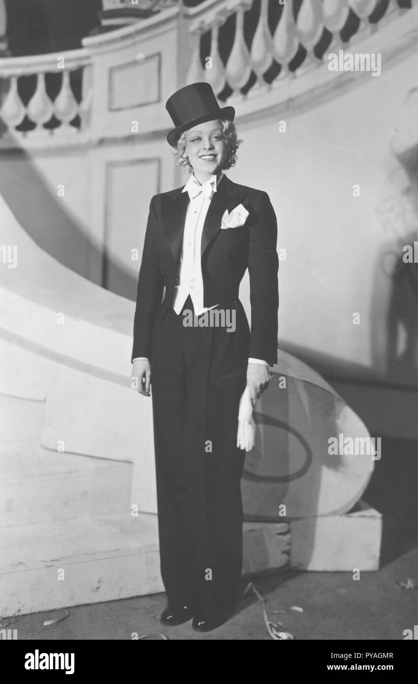 Les femmes de mode de mens dans les années 1930. L'actrice suédoise AnnaLisa Ericson, 1913-2011. Photos en costume de scène à Stora Teatern à Göteborg 1935 Banque D'Images