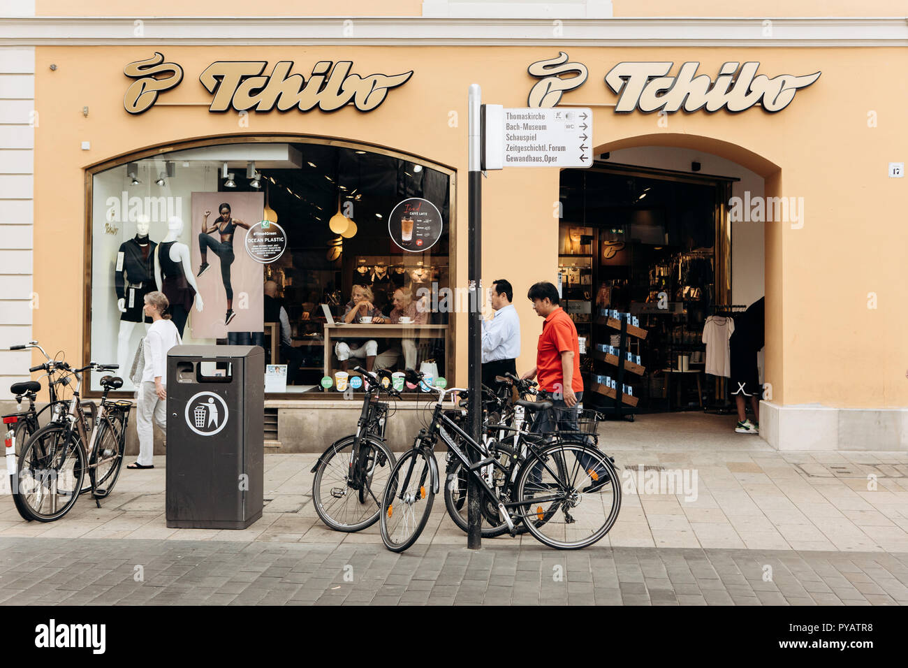 Tchibo coffee Banque de photographies et d'images à haute résolution - Alamy