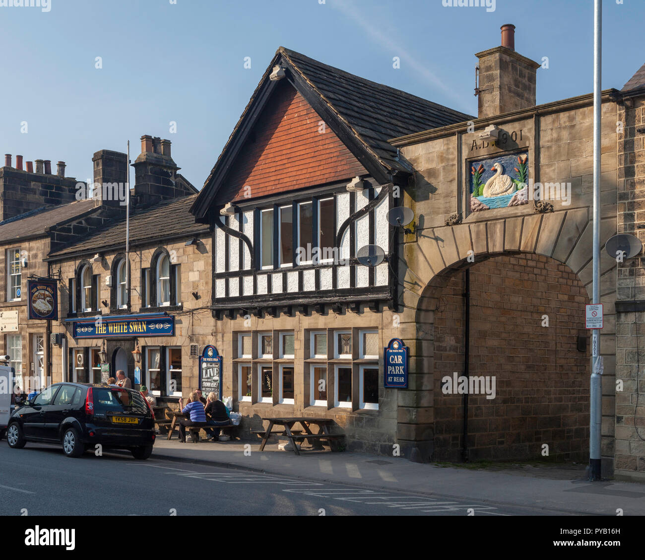 Le White Swan Inn sur Boroughgate à Otley, West Yorkshire Banque D'Images