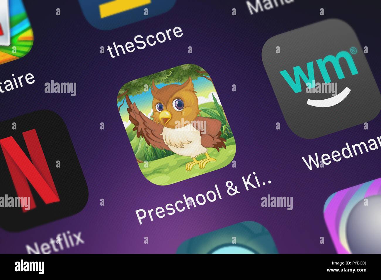 Londres, Royaume-Uni - Octobre 26, 2018 : l'icône de l'application mobile de la maternelle PRÉSCOLAIRE SE RosiMosi 2 de LLC sur un iPhone. Banque D'Images