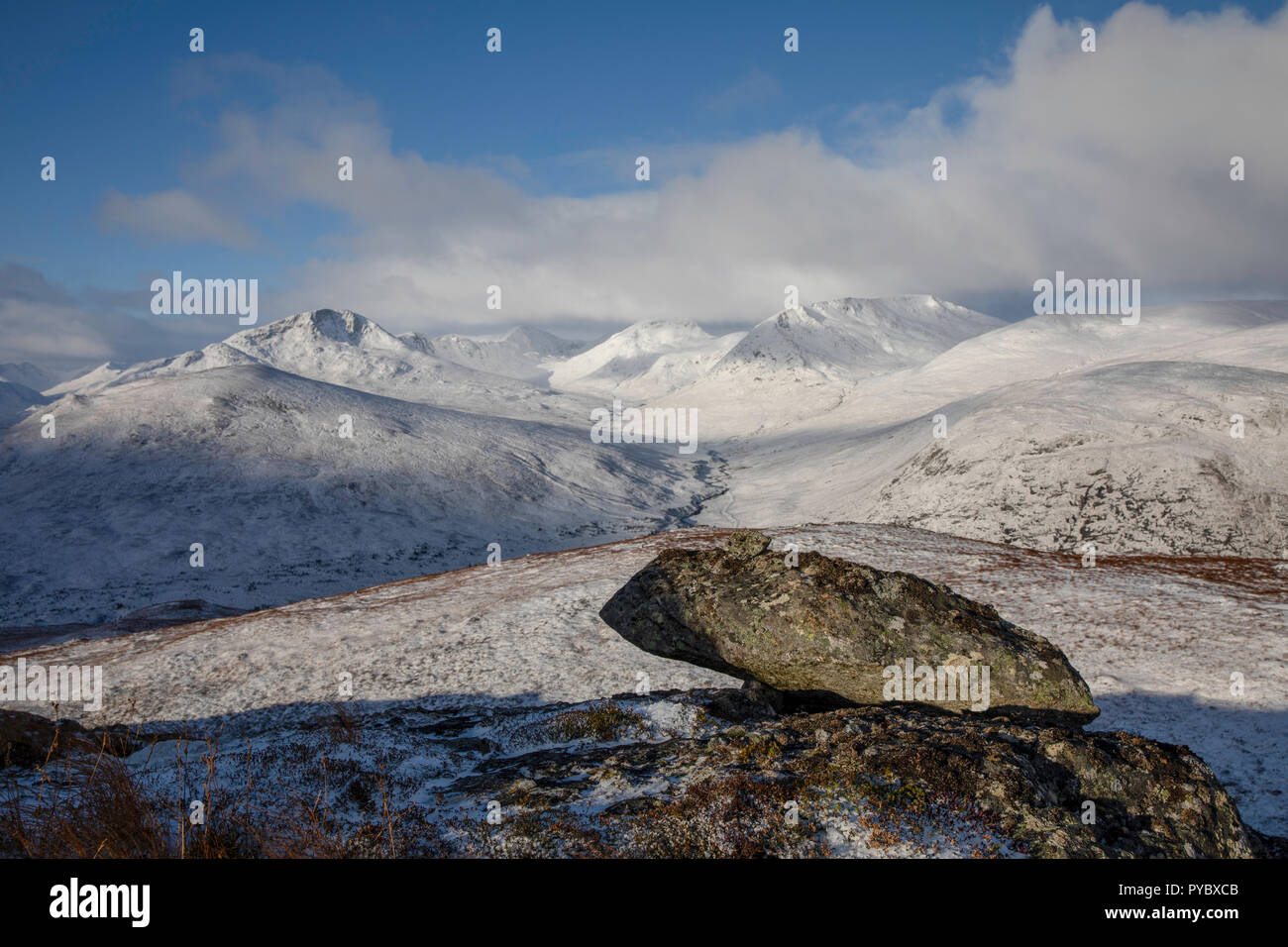 Highlands écossais, au Royaume-Uni. 27 octobre 2018. dans les Highlands écossais matin du 27 octobre après la première neige de l'hiver 2018. Crédit : Gary Williamson/Alamy Live News Banque D'Images