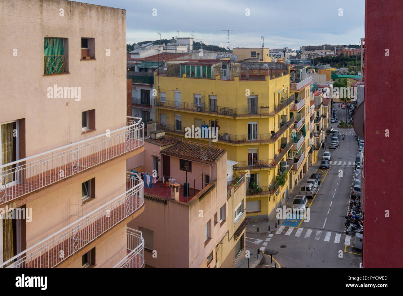 Vu d'en haut de la rue à Barcelone Banque D'Images