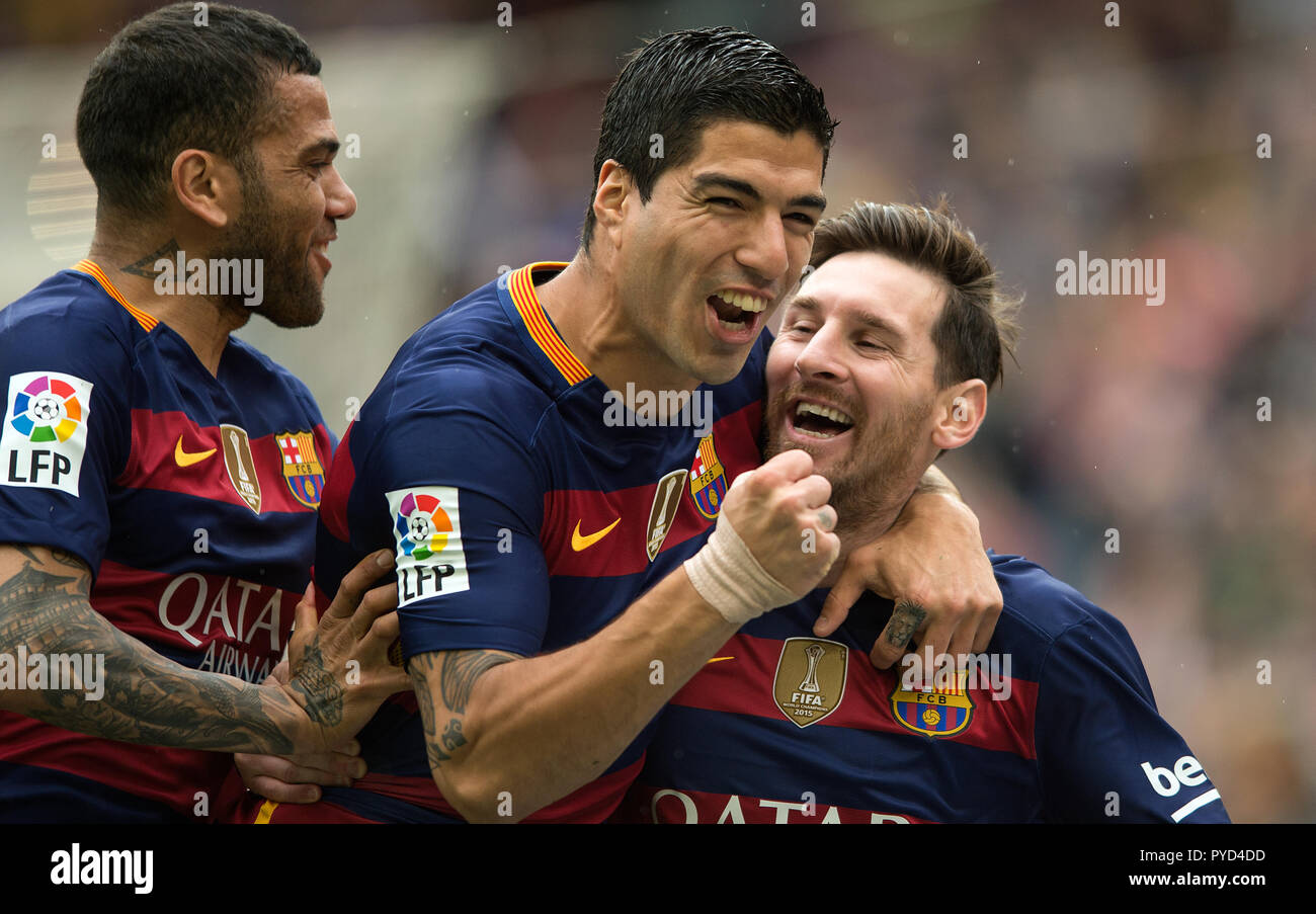Luis Suarez et Leo Messi célébrer un but au camp nou à Barcelone. Banque D'Images