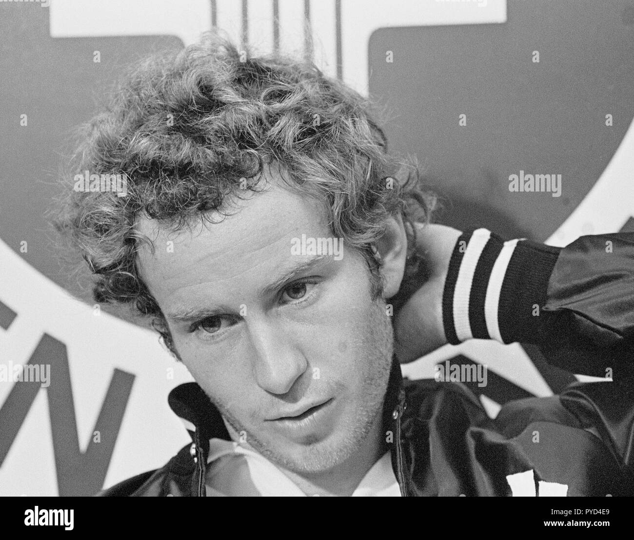 Joueur de tennis John McEnroe, tient une conférence de presse à San Francisco, Juillet 9th, 1978 Banque D'Images